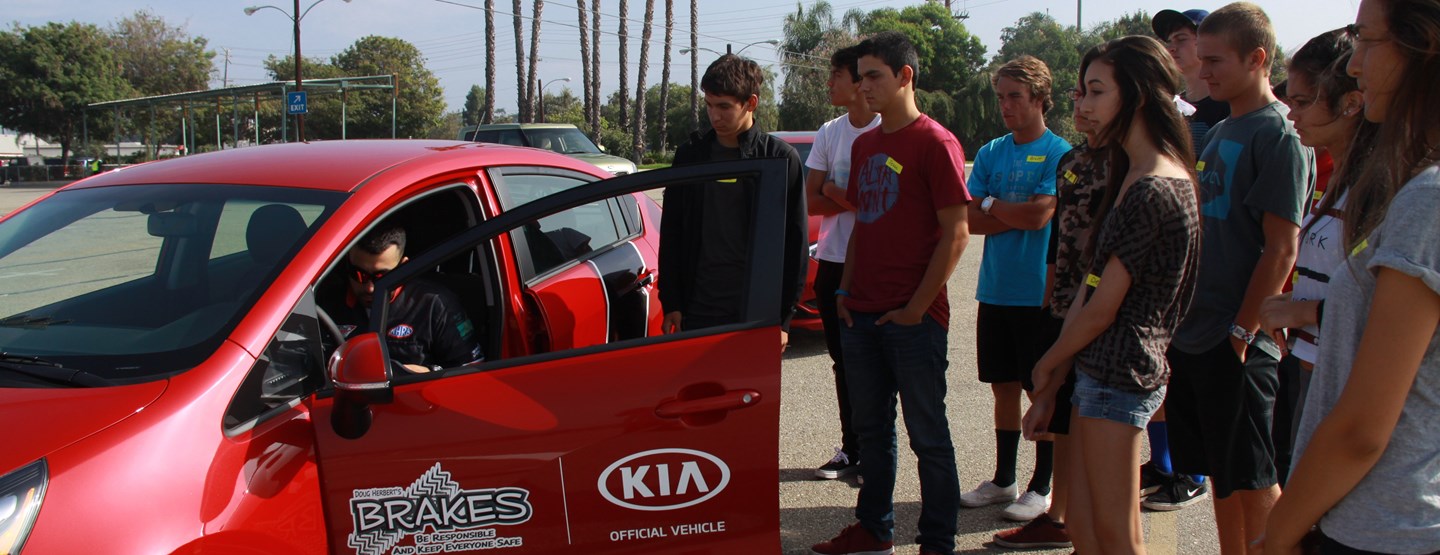 KIA MOTORS AMERICA AND B.R.A.K.E.S. HOST FREE HANDS-ON DEFENSIVE DRIVING SCHOOL IN MINNEAPOLIS OCTOBER 10 AND 11