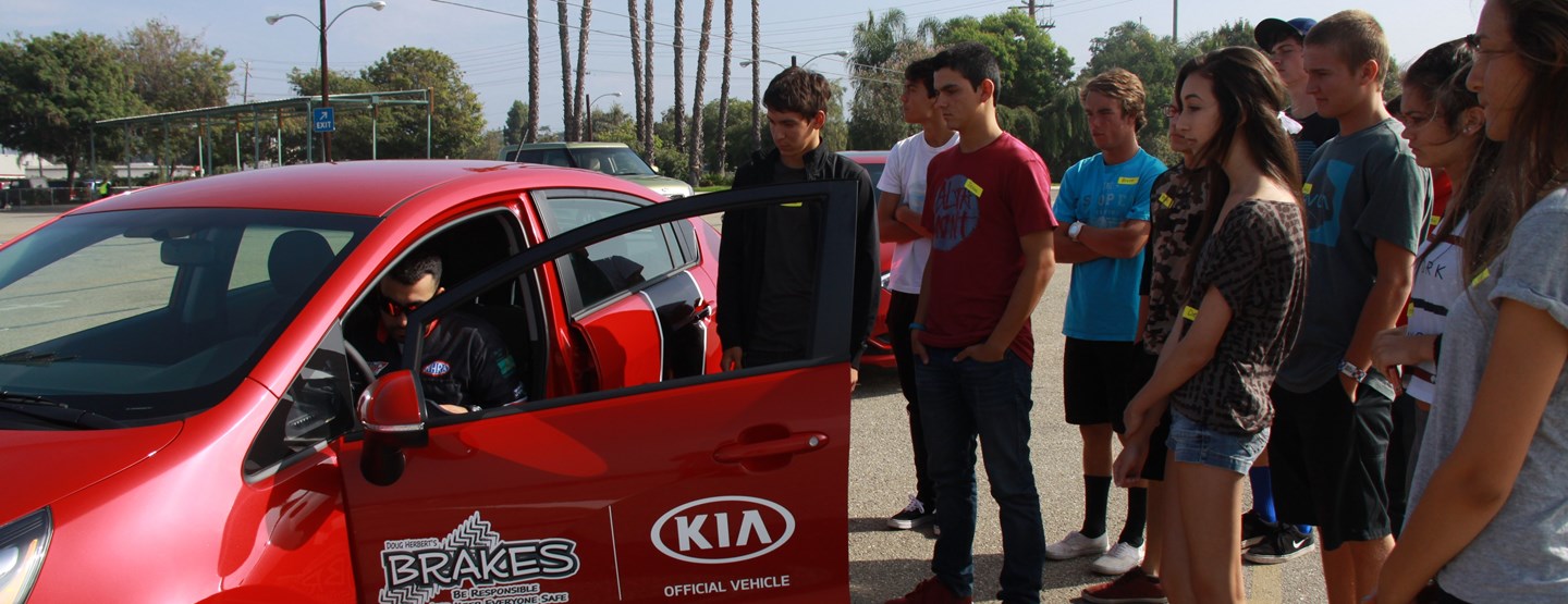 KIA MOTORS AMERICA AND B.R.A.K.E.S. HOST FREE HANDS-ON DEFENSIVE DRIVING EDUCATION IN ARIZONA JANUARY 16 AND 17