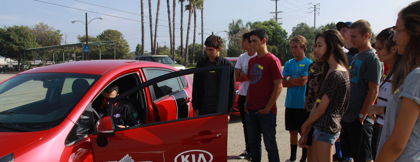 KIA MOTORS EXPANDS PARTNERSHIP WITH B.R.A.K.E.S. TEEN PRO-ACTIVE DRIVING SCHOOL TO PROVIDE NO-COST DEFENSIVE DRIVING INSTRUCTION 
