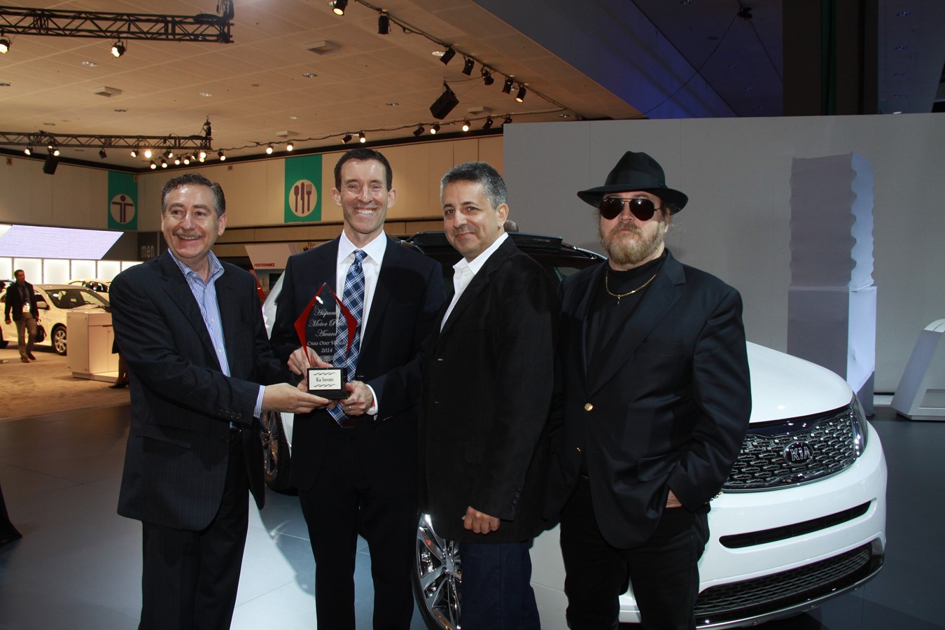 2014 KIA SORENTO NAMED TO "TOP 10 CARS OF THE YEAR" LIST BY HISPANIC MOTOR PRESS AWARDS