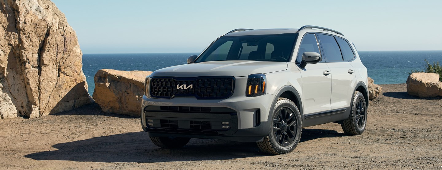KIA TELLURIDE NAMED ‘BEST FAMILY CAR OF 2024’ BY CARS.COM