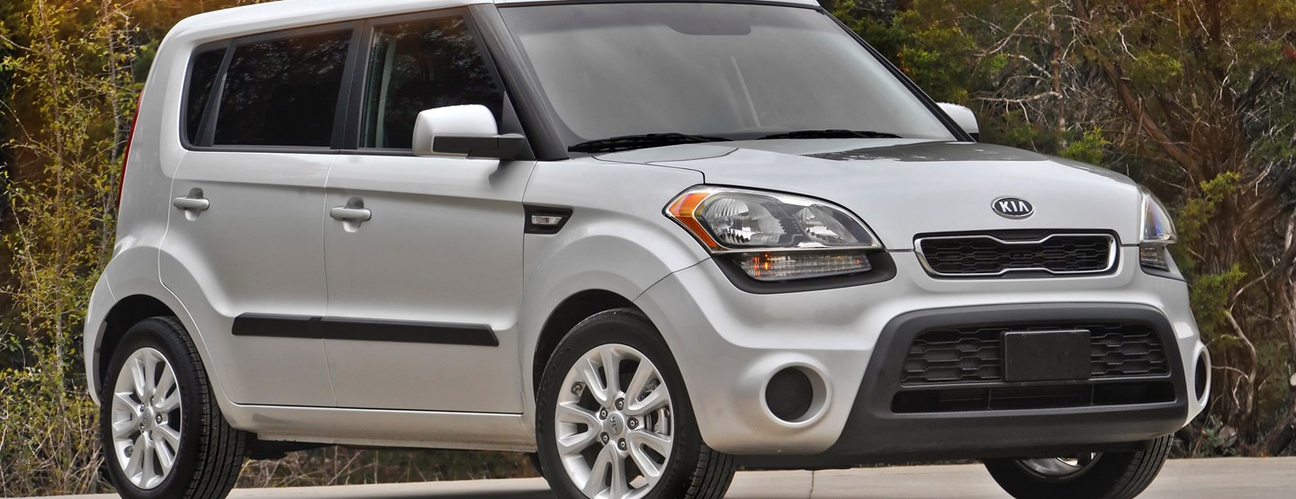 EDMUNDS.COM NAMES KIA SOUL TO LIST OF TOP TEN CARS FOR PET SAFETY