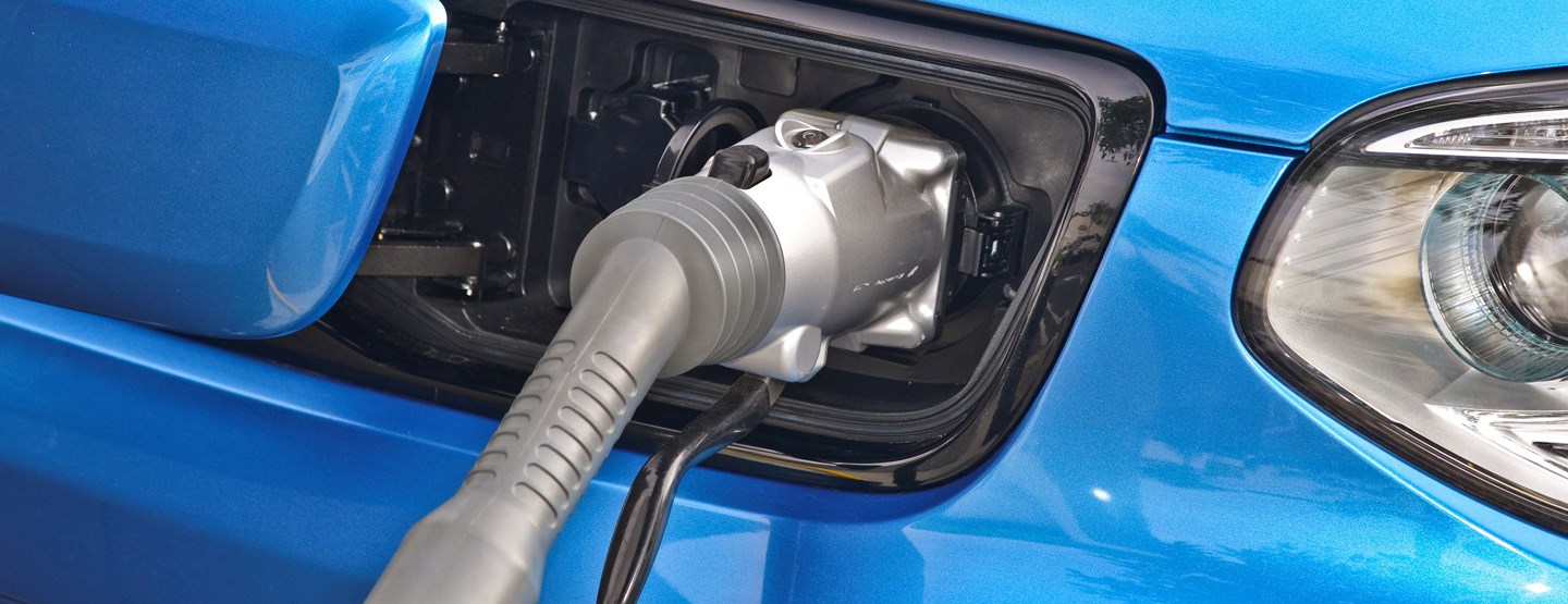 KIA MOTORS AMERICA RAMPS UP DC FAST CHARGING NETWORK IN PREPARATION FOR ARRIVAL OF 2015 SOUL EV
